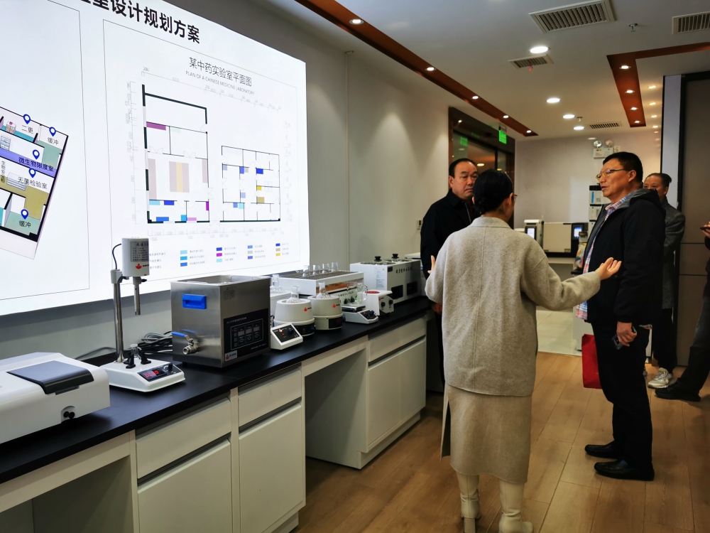 江蘇某食用油企業(yè)一行蒞臨奧普斯儀器上海展廳進行參觀考察，洽談合作